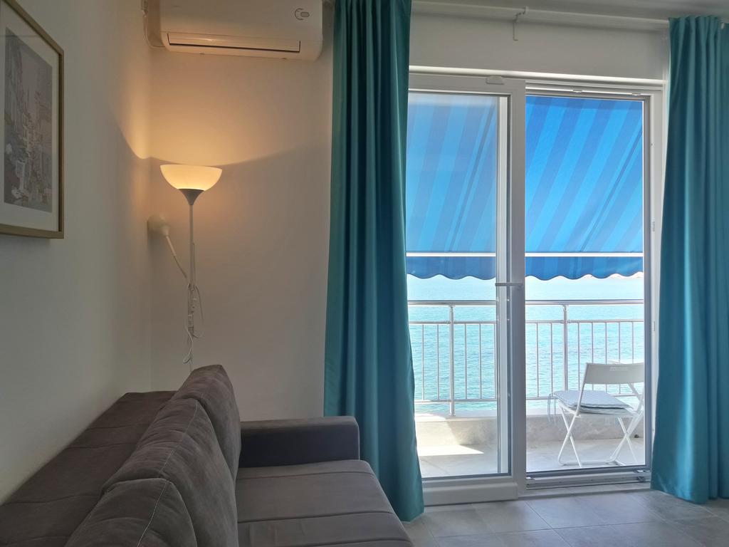 Apartment Two Palms *